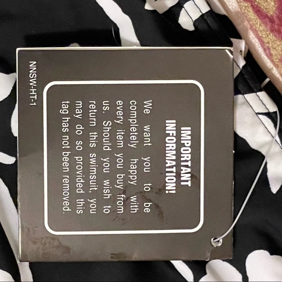 NWT Black & White Bikini Swimsuit Top size 8, Bottoms Size 12 Juniors - Picture 6 of 6